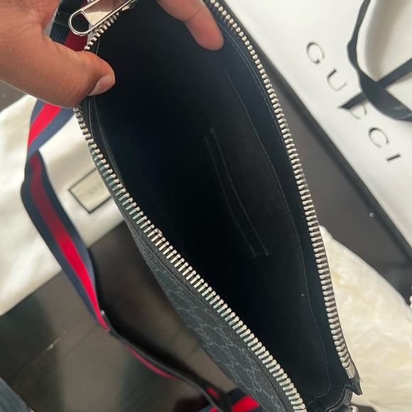 Gucci Supreme Messenger Bag - Large (2020) - Picture 2 of 4